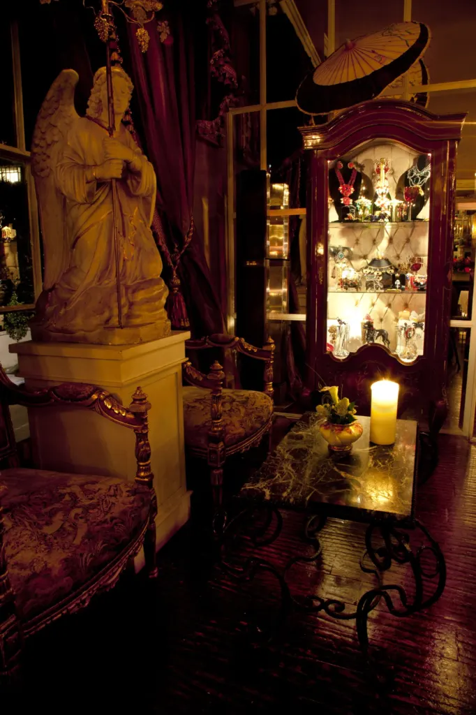Beach Blanket Babylon — commercial and interiors photograph in London, UK, frame 26 of 44.